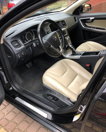Volvo S60 cena 69000 przebieg: 80700, rok produkcji 2018 z Augustów małe 172